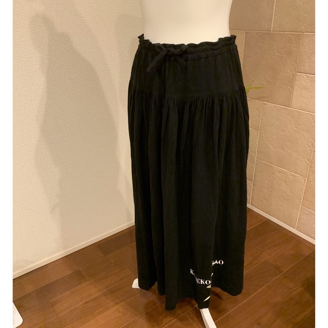 カネコイサオ　綿ローン　黒スカート