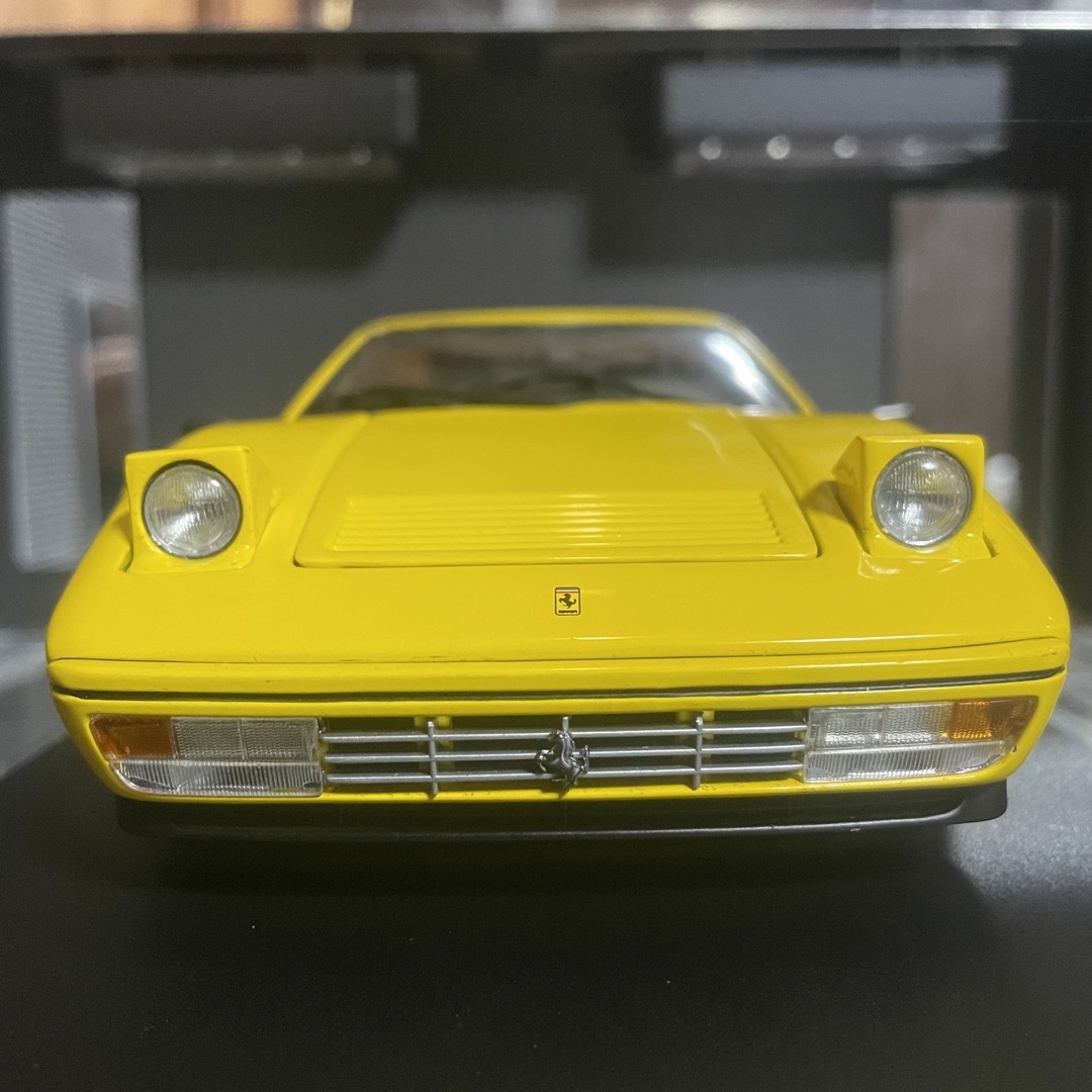 絶版未展示品 京商 1/18 フェラーリ 328 GTB 1988 イエロー