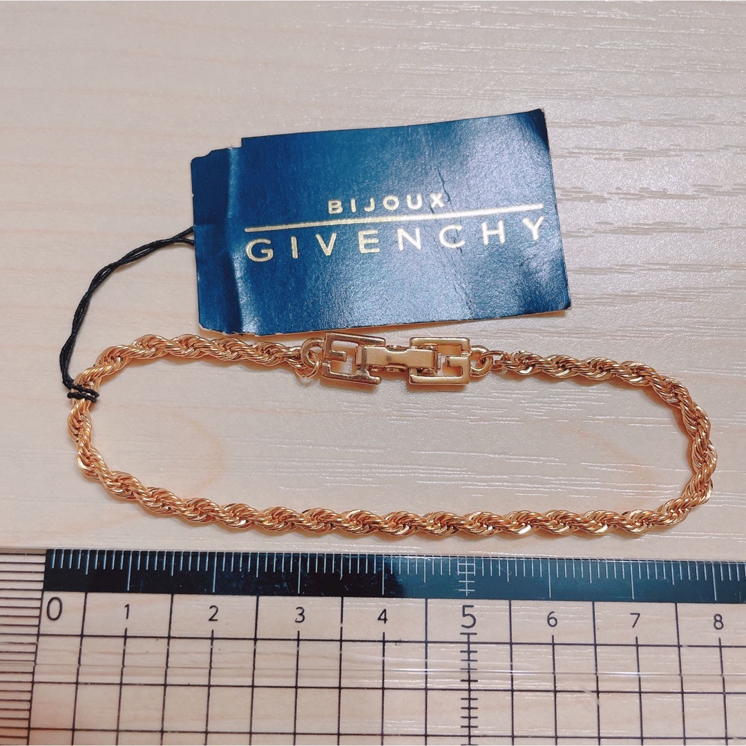 GIVENCHY(ジバンシィ)のbijoux GIVENCHY ゴールドブレスレット レディースのアクセサリー(ブレスレット/バングル)の商品写真