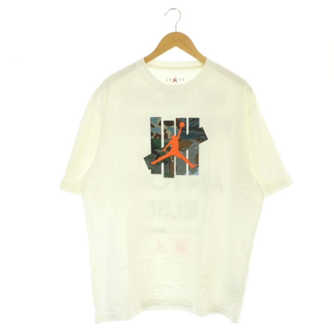 NIKE(ナイキ)のナイキ UNDEFEATED × JORDAN S/S Tee Tシャツ L 白 メンズのトップス(Tシャツ/カットソー(半袖/袖なし))の商品写真