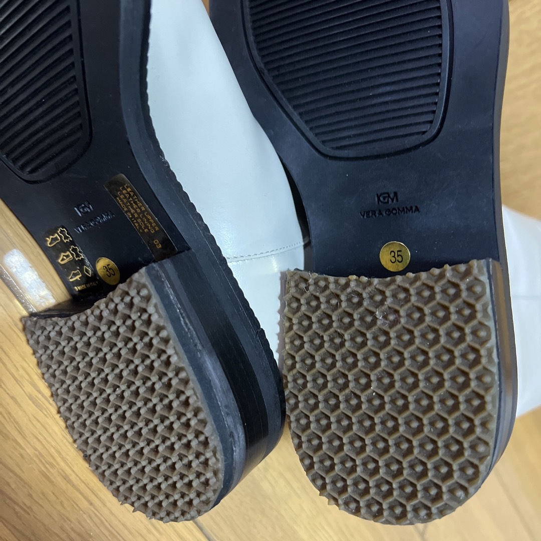 イタリア製白ホワイトブーツ新品未使用品 レディースの靴/シューズ(ブーツ)の商品写真