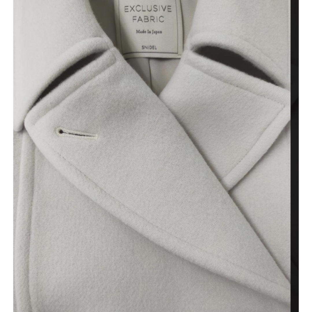 SNIDEL(スナイデル)の新品タグ付 snidel ウエストフィットロングコート　アイボリー　0(S) レディースのジャケット/アウター(ロングコート)の商品写真