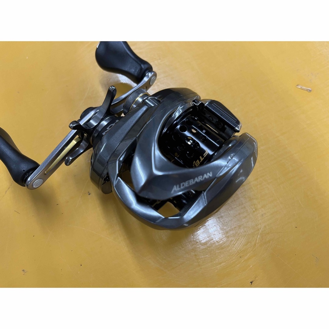 SHIMANO(シマノ)のシマノ　アルデバランBFS XG スポーツ/アウトドアのフィッシング(リール)の商品写真