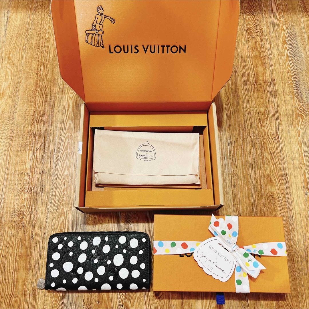 LOUIS VUITTON(ルイヴィトン)のルイヴィトン　草間彌生 コラボ LV × YK ジッピー・ウォレット レディースのファッション小物(財布)の商品写真