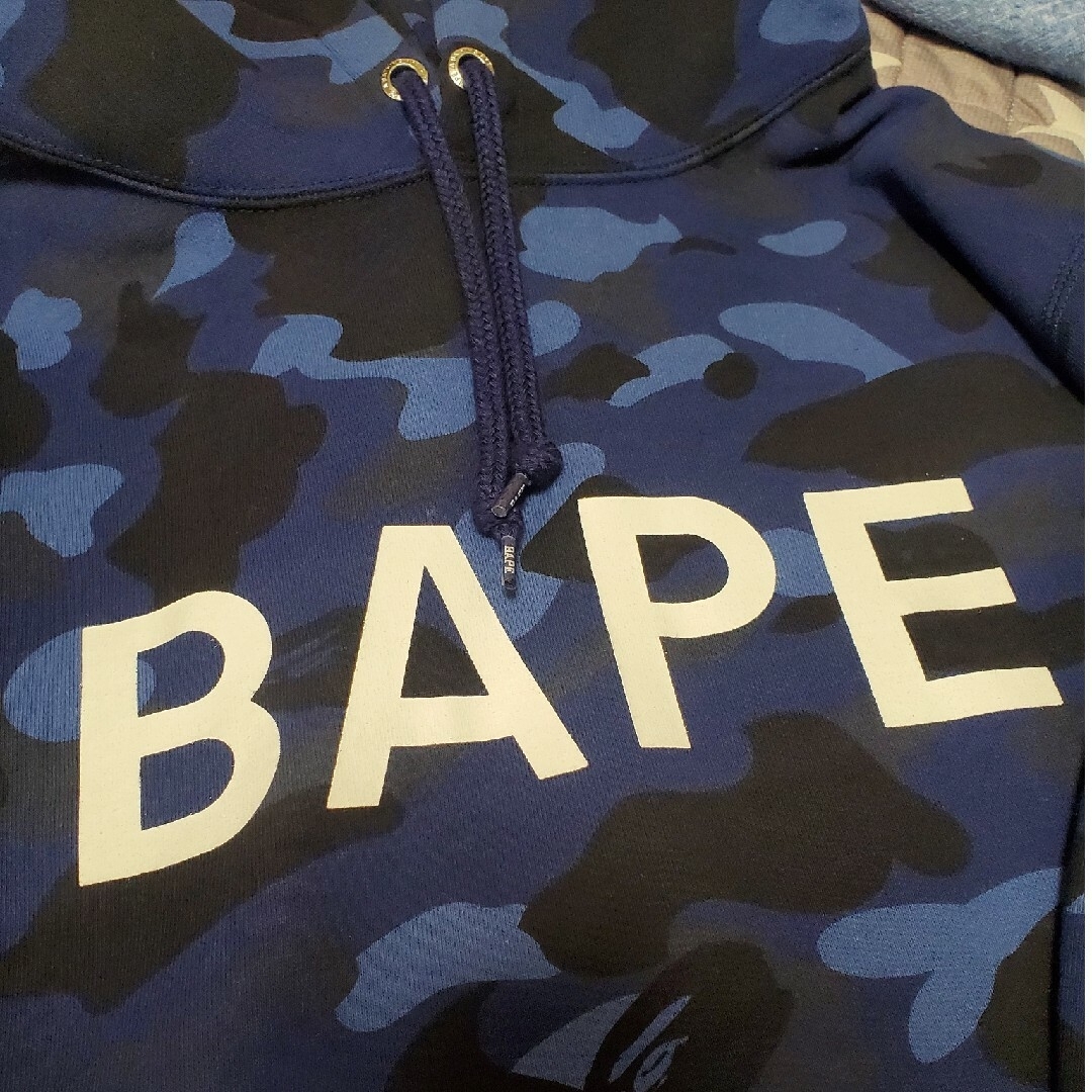 A BATHING APE(アベイシングエイプ)の確実正規品　エイプ　bape ape ブルー迷彩　パーカー メンズのトップス(パーカー)の商品写真