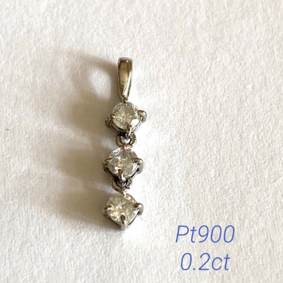 Pt900 0.2ct トリロジーネックレストップ-