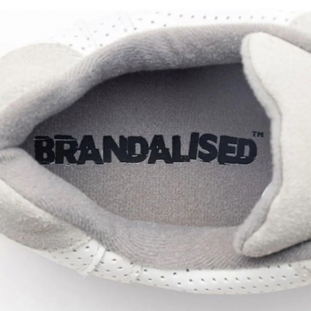 New Balance(ニューバランス)のにゅ～ずMOM『via SANGACIO×BRANDALISED』バンクシー レディースの靴/シューズ(スニーカー)の商品写真
