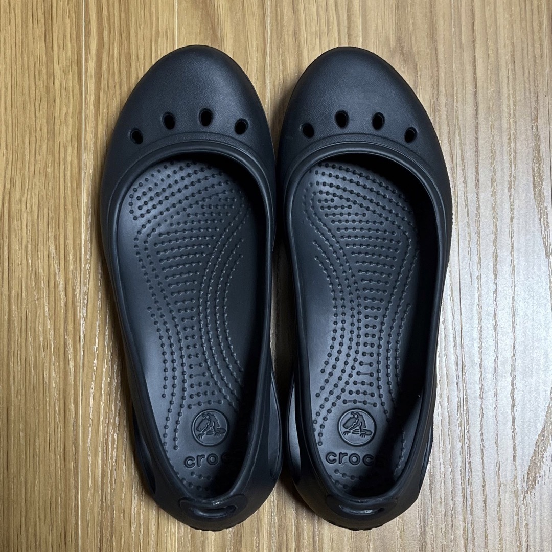 crocs(クロックス)のカディ Kadee / crocs パンプス フラットシューズ　クロックス  レディースの靴/シューズ(ハイヒール/パンプス)の商品写真