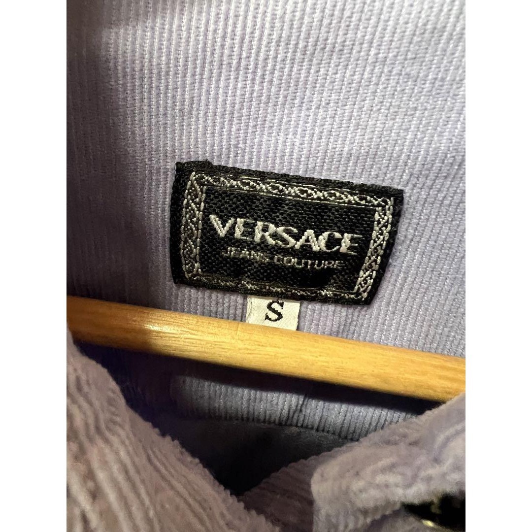 VERSACE(ヴェルサーチ)のVERSACE ヴェルサーチ　コーデュロイ　シャツ　長袖　パープル メンズのトップス(シャツ)の商品写真