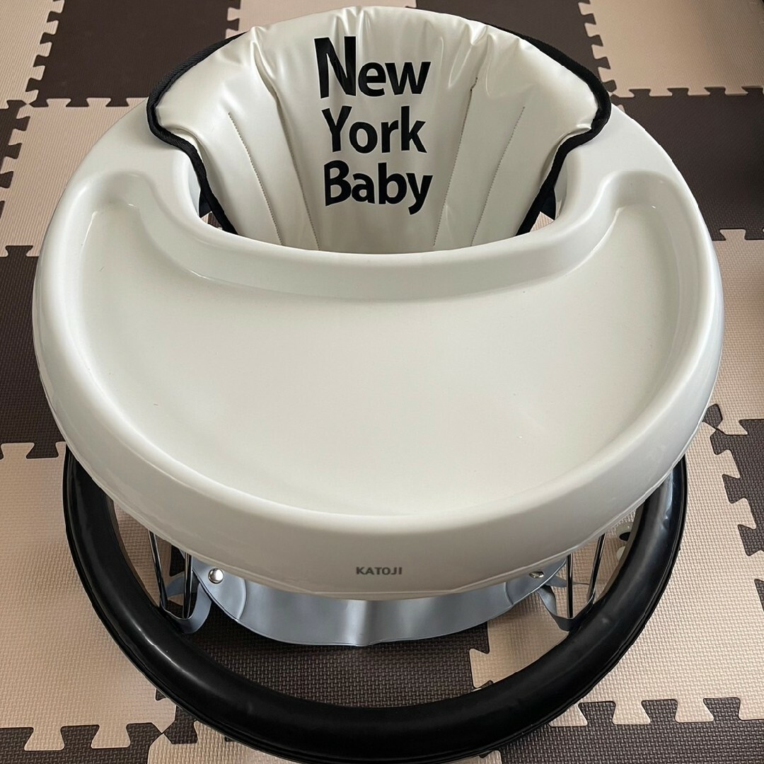 美品　歩行器　New York Baby　シンプル　白　黒　固定