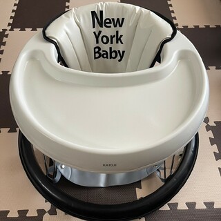 カトージ(KATOJI)の美品　歩行器　New York Baby　シンプル　白　黒　固定(歩行器)