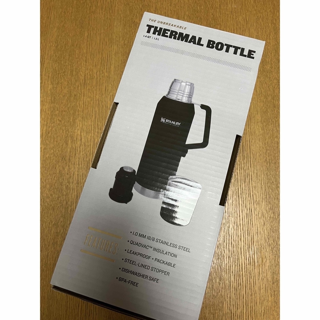 Stanley(スタンレー)のSTANLEY 1.3L THERMALBOTTLE 未使用品 スポーツ/アウトドアのアウトドア(その他)の商品写真