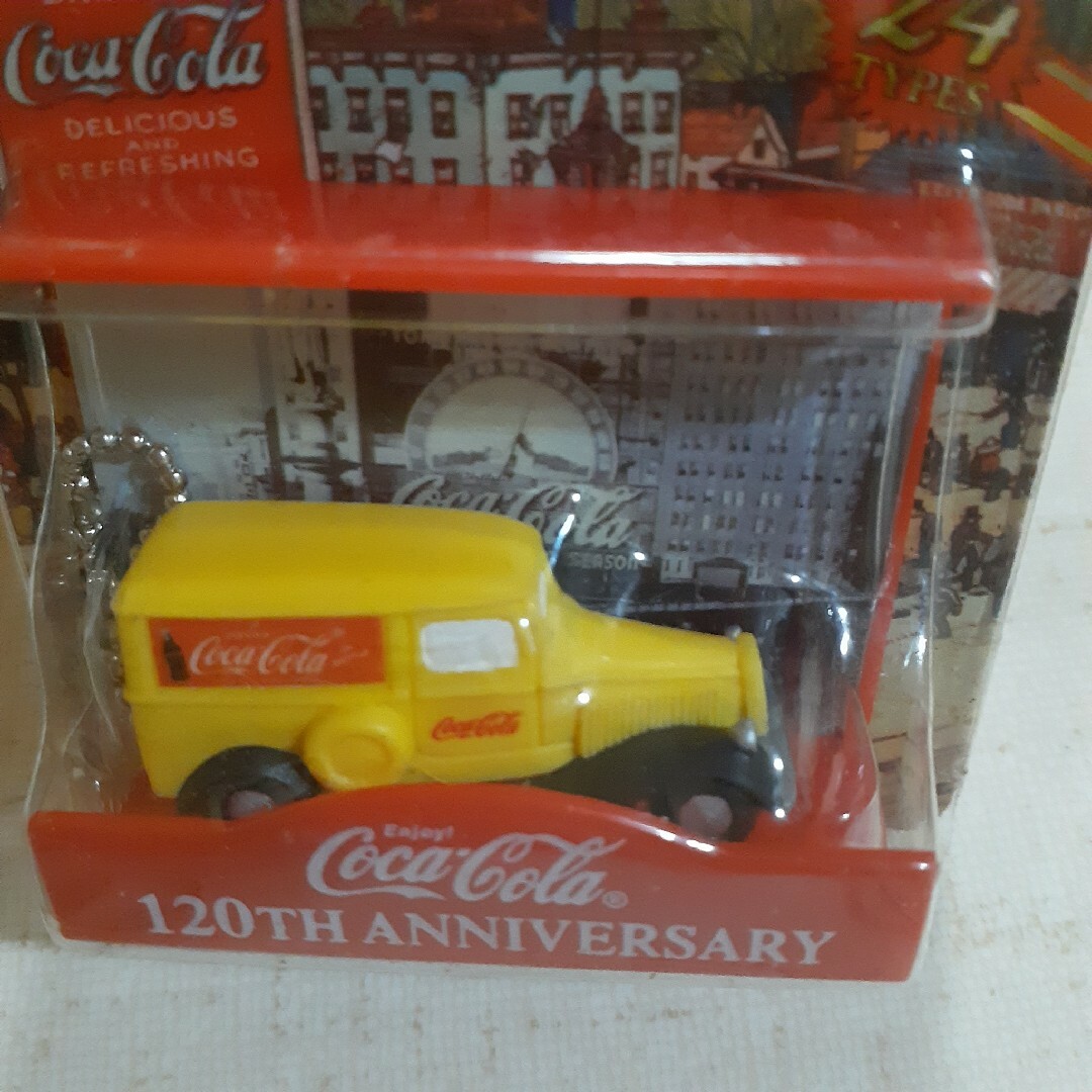 コカ・コーラ(コカコーラ)の🔥激稀少🔥コカ・コーラボールチェーン ハンドメイドのアクセサリー(キーホルダー/ストラップ)の商品写真