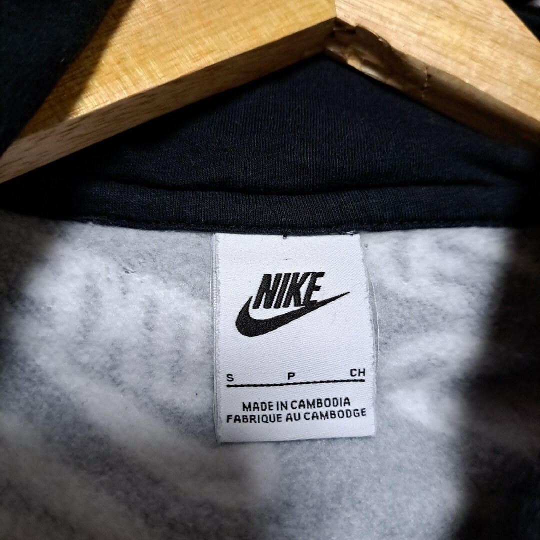 NIKE - 廃盤!ナイキ スウォッシュロゴ総柄 パーカー 裏起毛の通販 by