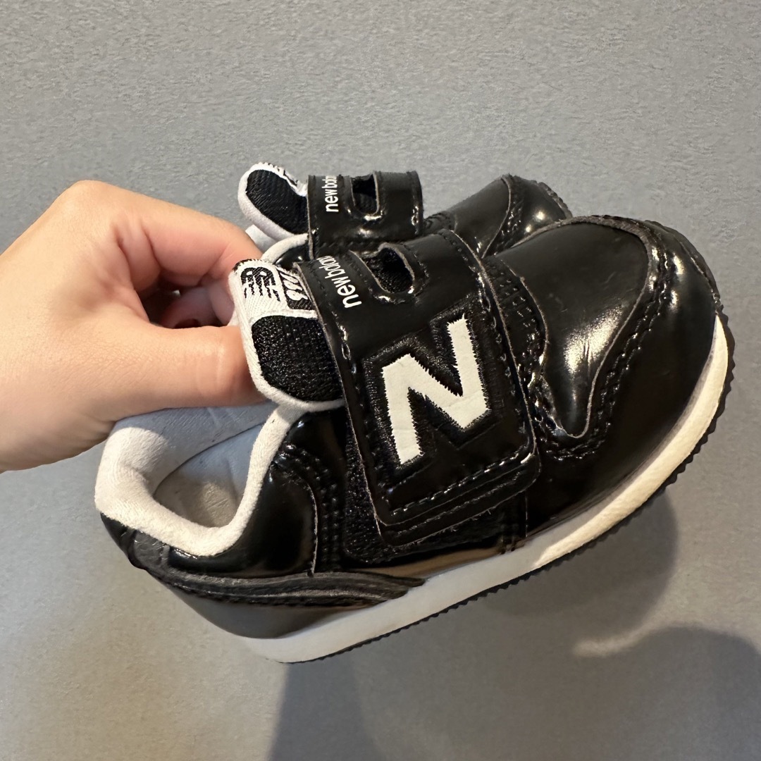New Balance(ニューバランス)のニューバランス  キッズ　ベビー　ブラック キッズ/ベビー/マタニティのベビー靴/シューズ(~14cm)(スニーカー)の商品写真