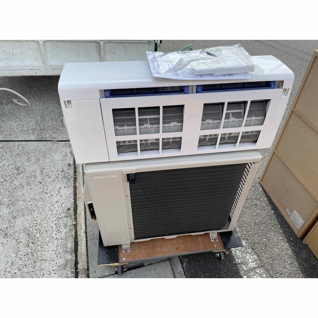 冷暖房/空調FUJITSU 6畳用　2.2kwエアコン　AS-R22J-W 2019年製