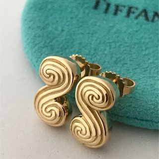 Tiffany  K18YG 渦巻きリボンピアス　美品