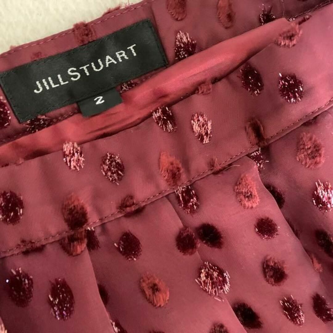 JILLSTUART(ジルスチュアート)のジルスチュアート　JILLSTUART ボルドー　フレアスカート ドット レディースのスカート(ひざ丈スカート)の商品写真