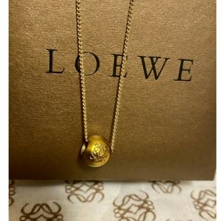 【正規 未使用】LOEWEロゴアナグラム刻印ゴールドチャーム/ネックレスチェーン