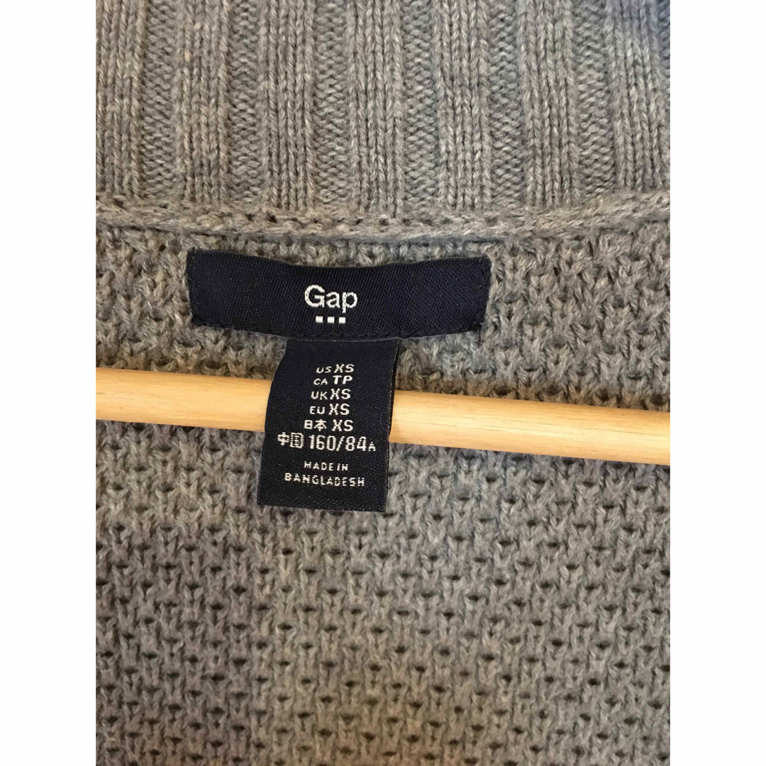 GAP(ギャップ)の●GAP  コットン　ニットカーディガン 　グレー 　XSサイズ   レディースのトップス(カーディガン)の商品写真