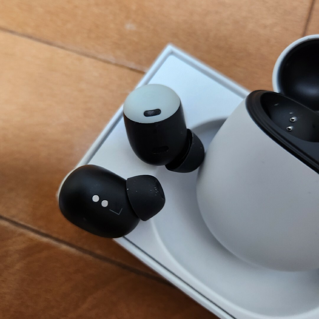 Google(グーグル)のGoogle Pixel Buds Pro 本体 フォグ スマホ/家電/カメラのオーディオ機器(ヘッドフォン/イヤフォン)の商品写真