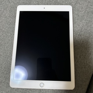 アイパッド(iPad)のIPad pro 9.7 ゴールド 32(タブレット)
