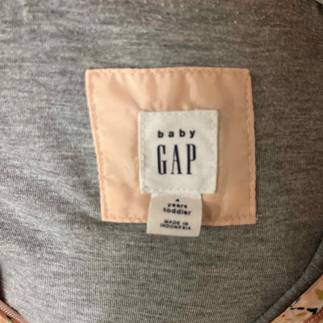 babyGAP(ベビーギャップ)のベイビーギャップ＊アウター＊ブルゾン＊4歳用 キッズ/ベビー/マタニティのキッズ服女の子用(90cm~)(ジャケット/上着)の商品写真