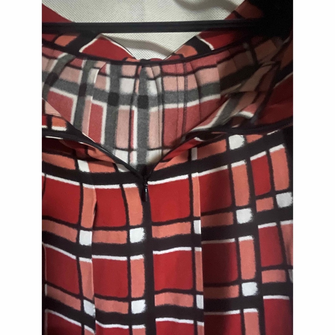 MARC JACOBS(マークジェイコブス)のMARC JACOBS 美品　チェックスカート レディースのスカート(ひざ丈スカート)の商品写真