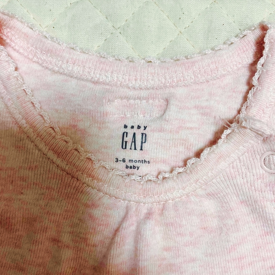 babyGAP(ベビーギャップ)の60cm baby GAP ベビー服　2枚セット　まとめ売り　長袖　ロンパース キッズ/ベビー/マタニティのベビー服(~85cm)(ロンパース)の商品写真