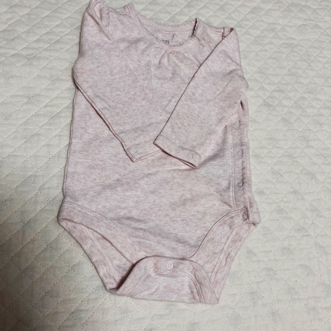 babyGAP(ベビーギャップ)の60cm baby GAP ベビー服　2枚セット　まとめ売り　長袖　ロンパース キッズ/ベビー/マタニティのベビー服(~85cm)(ロンパース)の商品写真