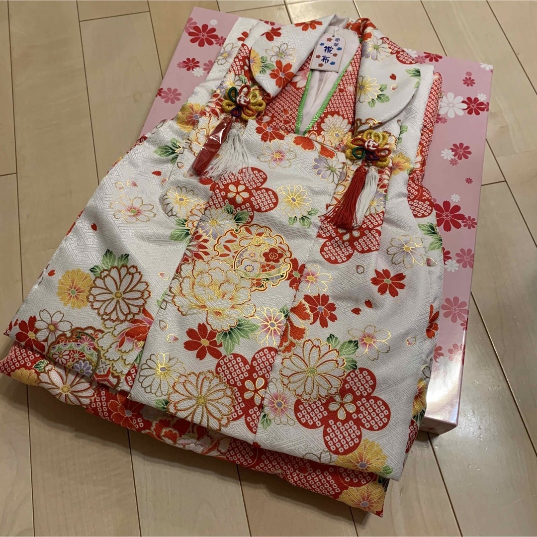 ⭐︎新品　女の子 七五三 3歳 被布 着物セット　レッド　ゆきわ キッズ/ベビー/マタニティのキッズ服女の子用(90cm~)(和服/着物)の商品写真