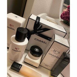 シャネル(CHANEL)のCHANELローション、ネイルオイル、シャワージェル、リップバームセット♡新品(リップケア/リップクリーム)