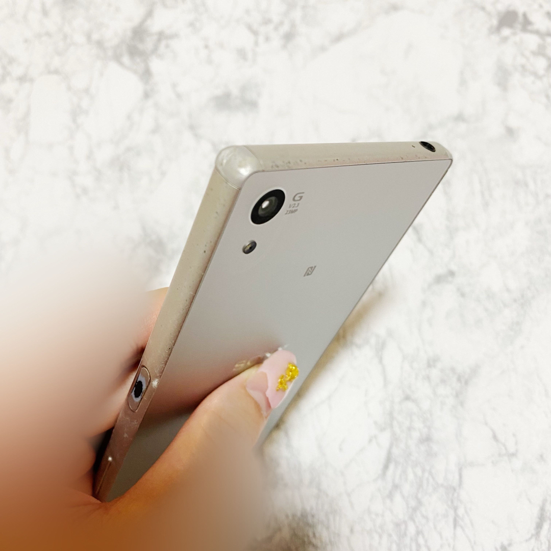 Xperia(エクスペリア)のXperia Z5 スマホ/家電/カメラのスマートフォン/携帯電話(スマートフォン本体)の商品写真