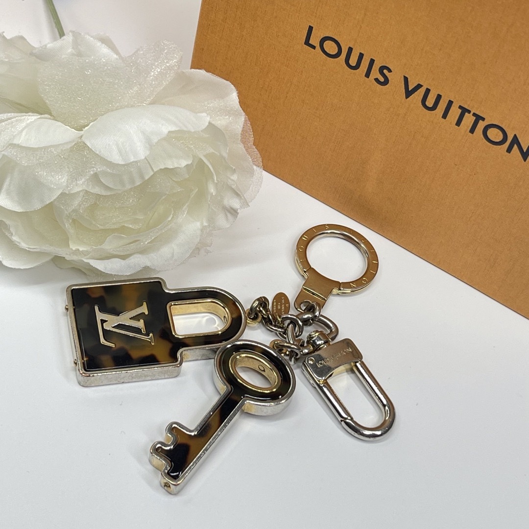 LOUIS VUITTON (ルイヴィトン)キーホルダー