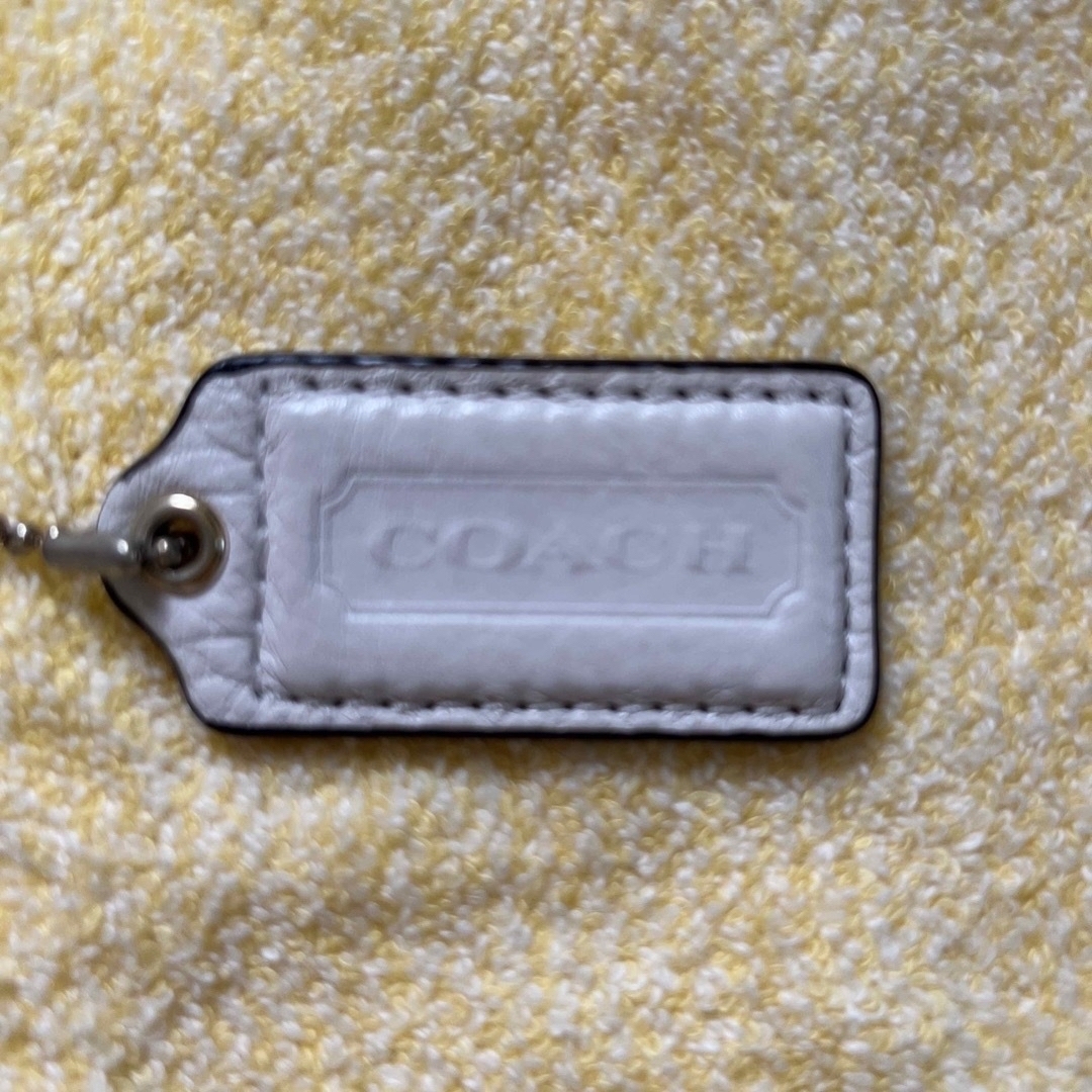 COACH(コーチ)のCOACHタグ ハンドメイドのファッション小物(バッグチャーム)の商品写真