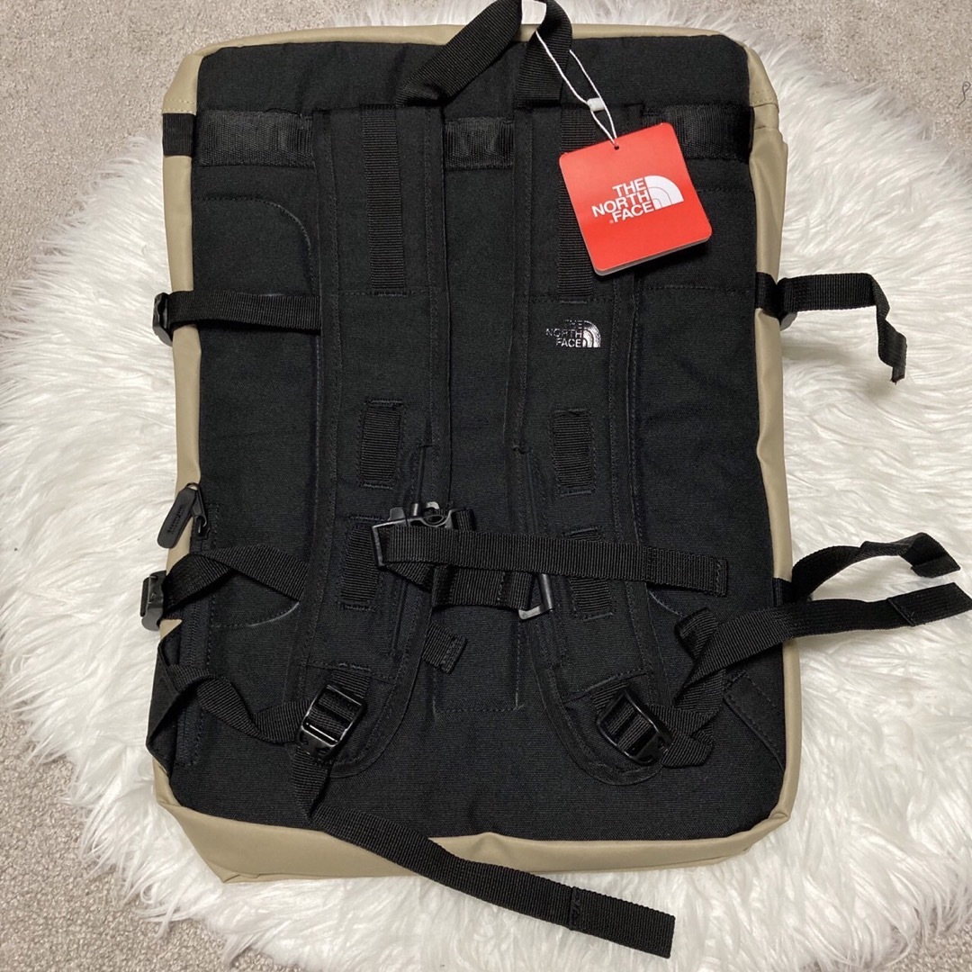 新品　ザノースフェイス　ヒューズボックス　30L　ベージュ