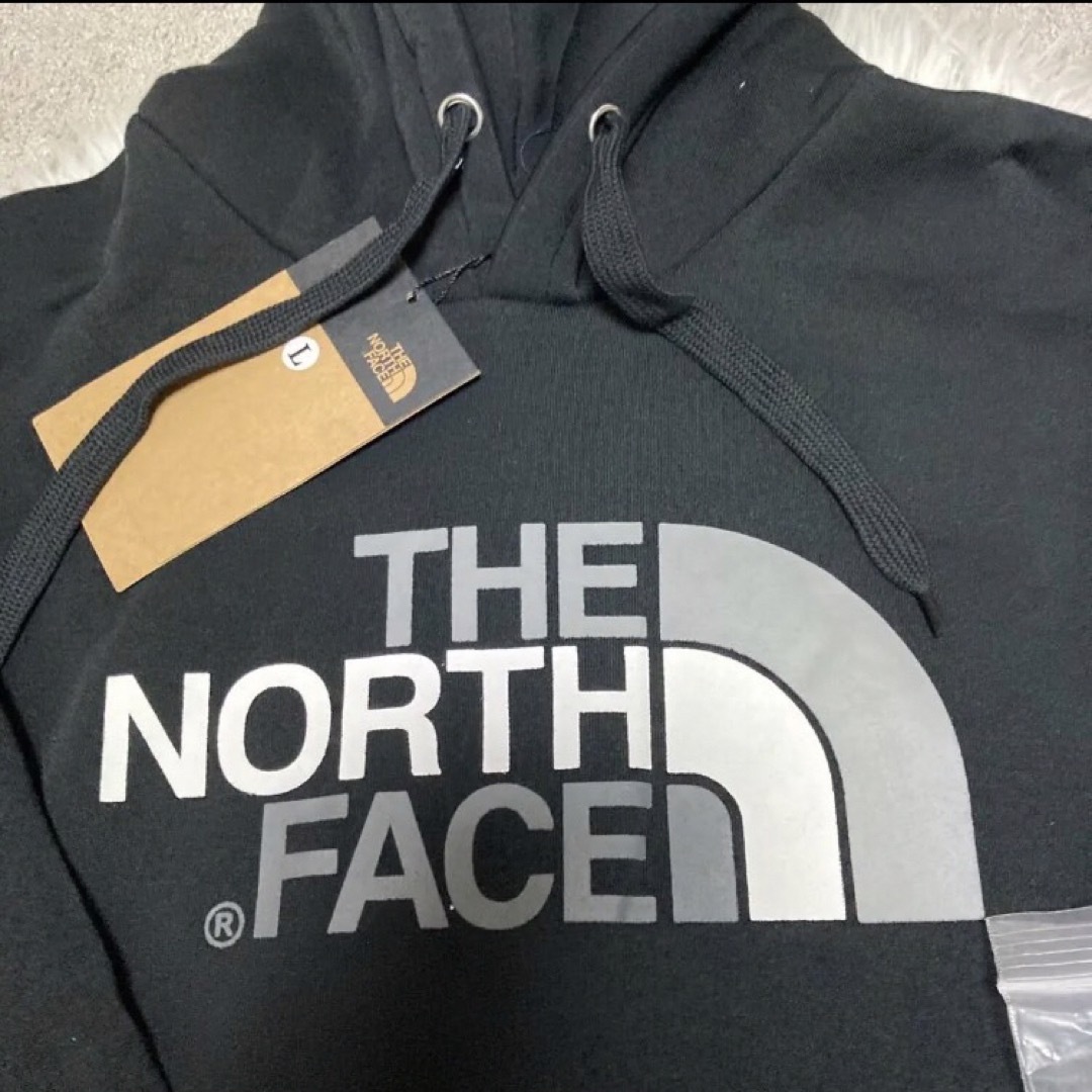THE NORTH FACE(ザノースフェイス)の新品　ザノースフェイス　Lサイズ　ブラック　パーカー メンズのトップス(パーカー)の商品写真