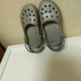 クロックス(crocs)のクロックスシルバー婦人用です(^_^)/♥(サンダル)