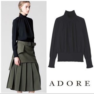 アドーア(ADORE)の【タグ付未使用】アドーア⭐️定価39000円 ADORE フリル タートルニット(ニット/セーター)