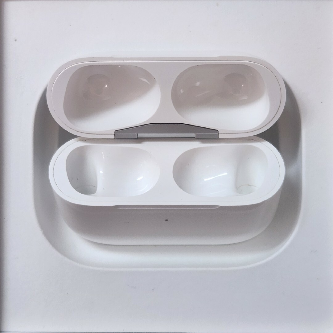 【Apple正規品】美品　AirPods Pro第1世代　充電ケース　第一世代 2