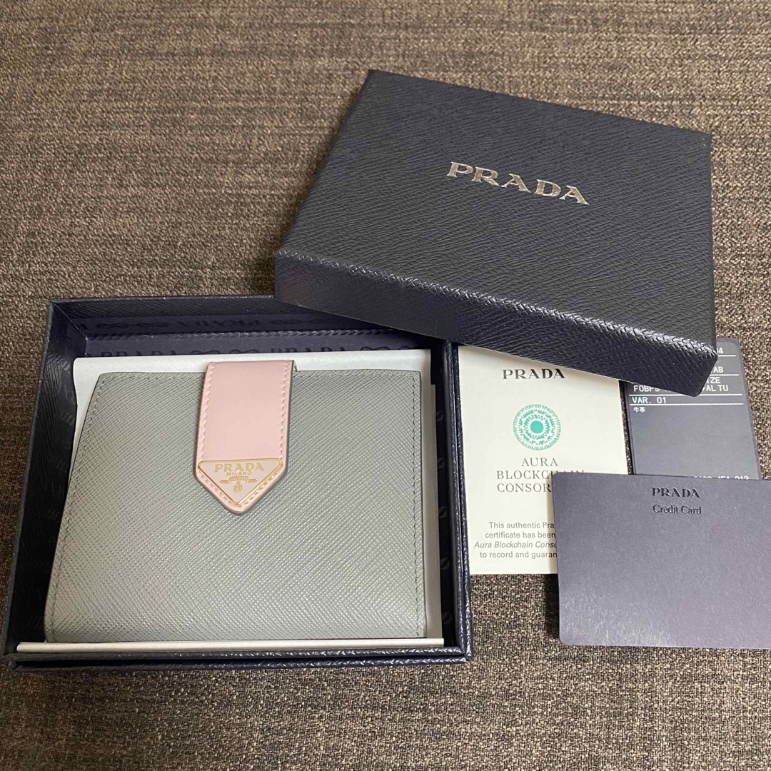 PRADA(プラダ)のshiro様専用 レディースのファッション小物(財布)の商品写真