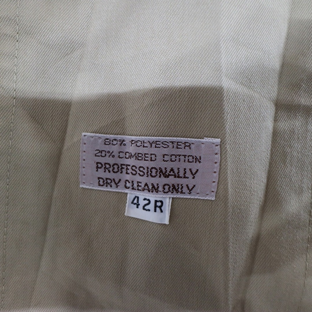 Christian Dior(クリスチャンディオール)のChristian Dior クリスチャン ディオール トレンチコート 防寒  フォーマル ベージュ (メンズ 42) 中古 古着 N7069 メンズのジャケット/アウター(トレンチコート)の商品写真
