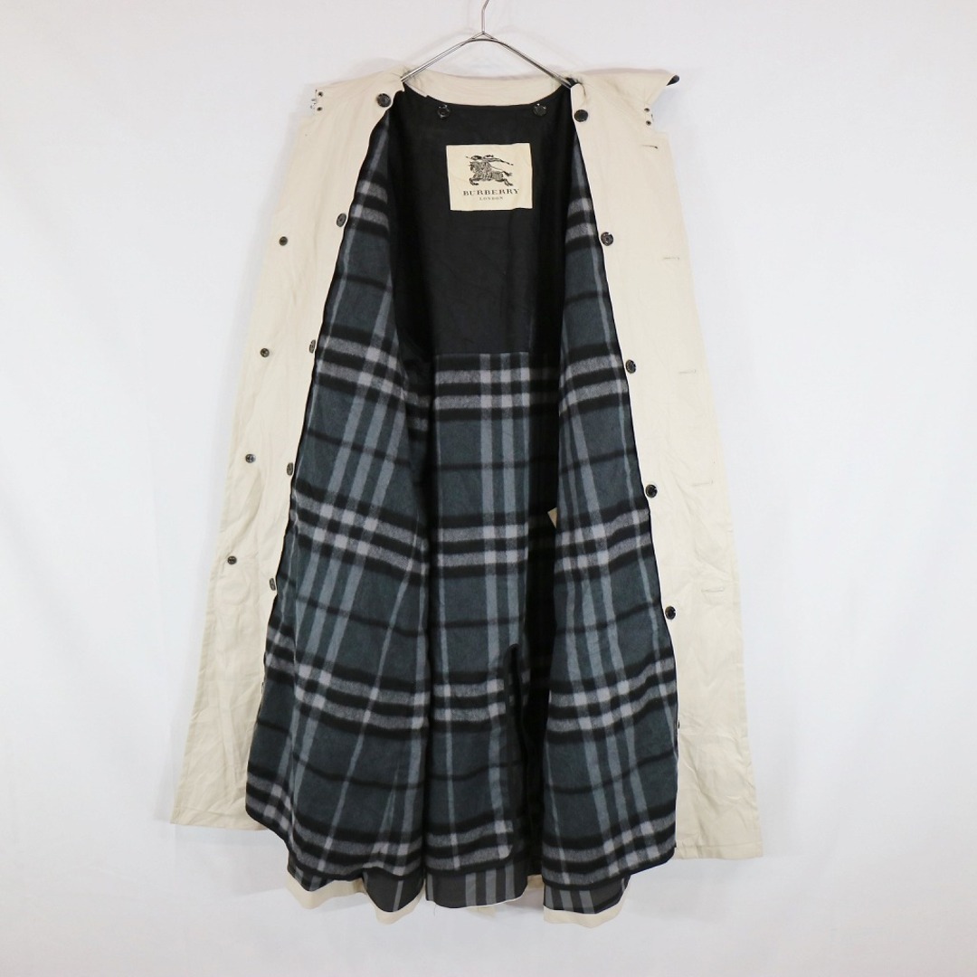 BURBERRY(バーバリー)のBURBERRY バーバリー ステンカラーコート 防寒  大きいサイズ エポレット付き オフホワイト (メンズ 58) 中古 古着 N7077 メンズのジャケット/アウター(トレンチコート)の商品写真