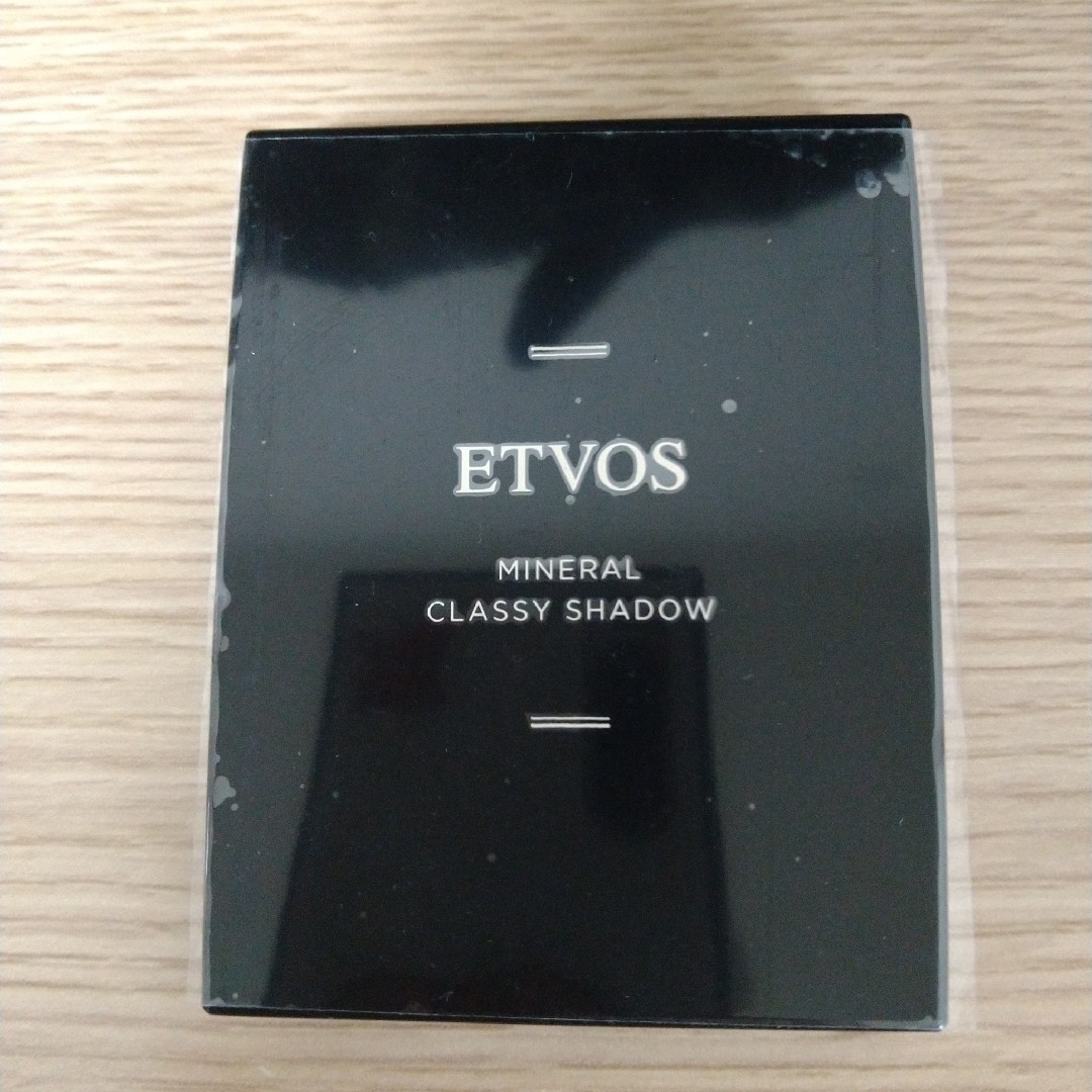 ETVOS(エトヴォス)の【未使用に近い】エトヴォス　ミネラルクラッシィシャドー　ブリックオレンジ コスメ/美容のベースメイク/化粧品(アイシャドウ)の商品写真