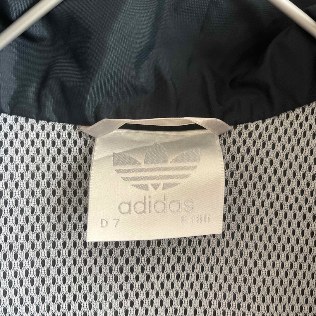 adidas(アディダス)のAdidas 銀タグ　国旗タグ　90S ナイロンジャケット　US L メンズのジャケット/アウター(ナイロンジャケット)の商品写真