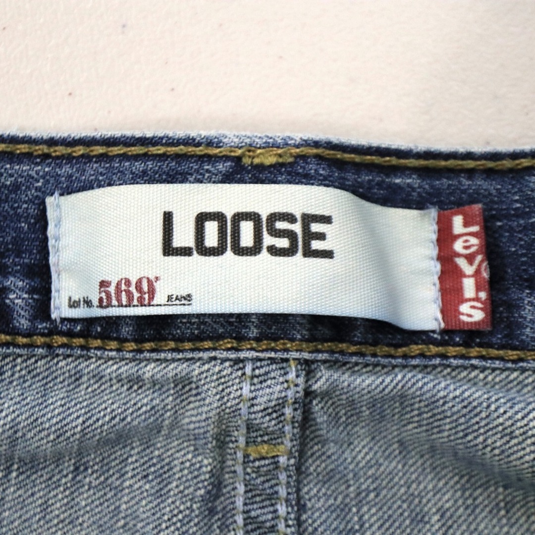 Levi's(リーバイス)のLevi's リーバイス 569 デニム ショートパンツ インディゴブルー (メンズ 38) 中古 古着 O2146 メンズのパンツ(ショートパンツ)の商品写真