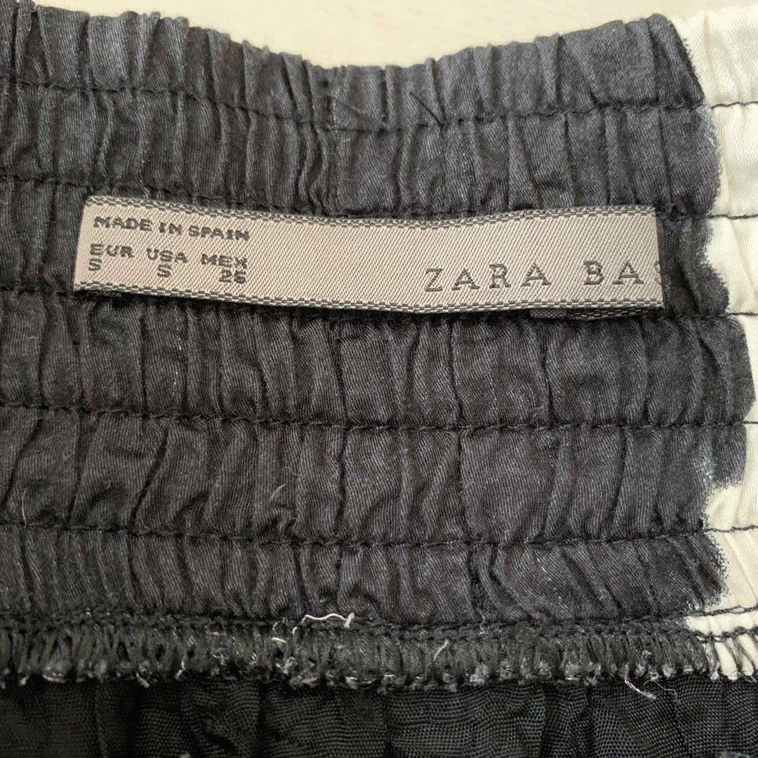 ZARA(ザラ)のZARA ザラ★コットンフレアスカート モノトーン S レディースのスカート(ひざ丈スカート)の商品写真