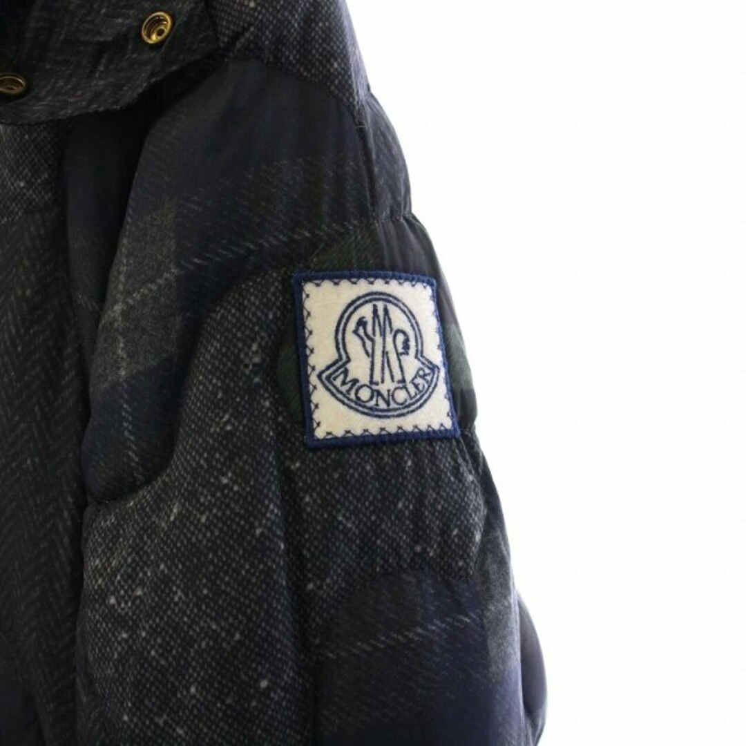 MONCLER(モンクレール)のMONCLER GAMME BLEU ダウンジャケット ジップ フード チェック メンズのジャケット/アウター(ダウンジャケット)の商品写真