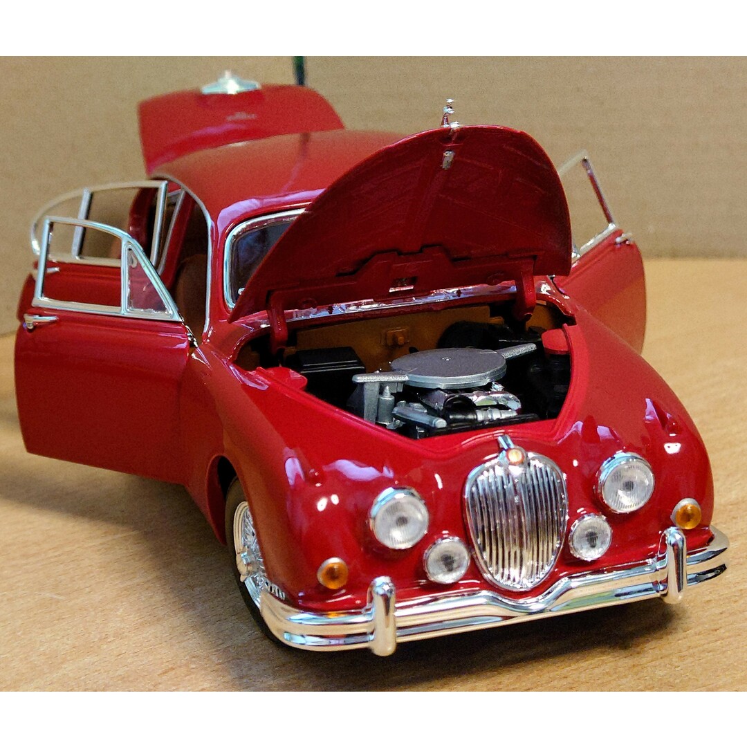 1/18 ジャガー マークⅡ 1959 レッド Jaguar Bburago製-