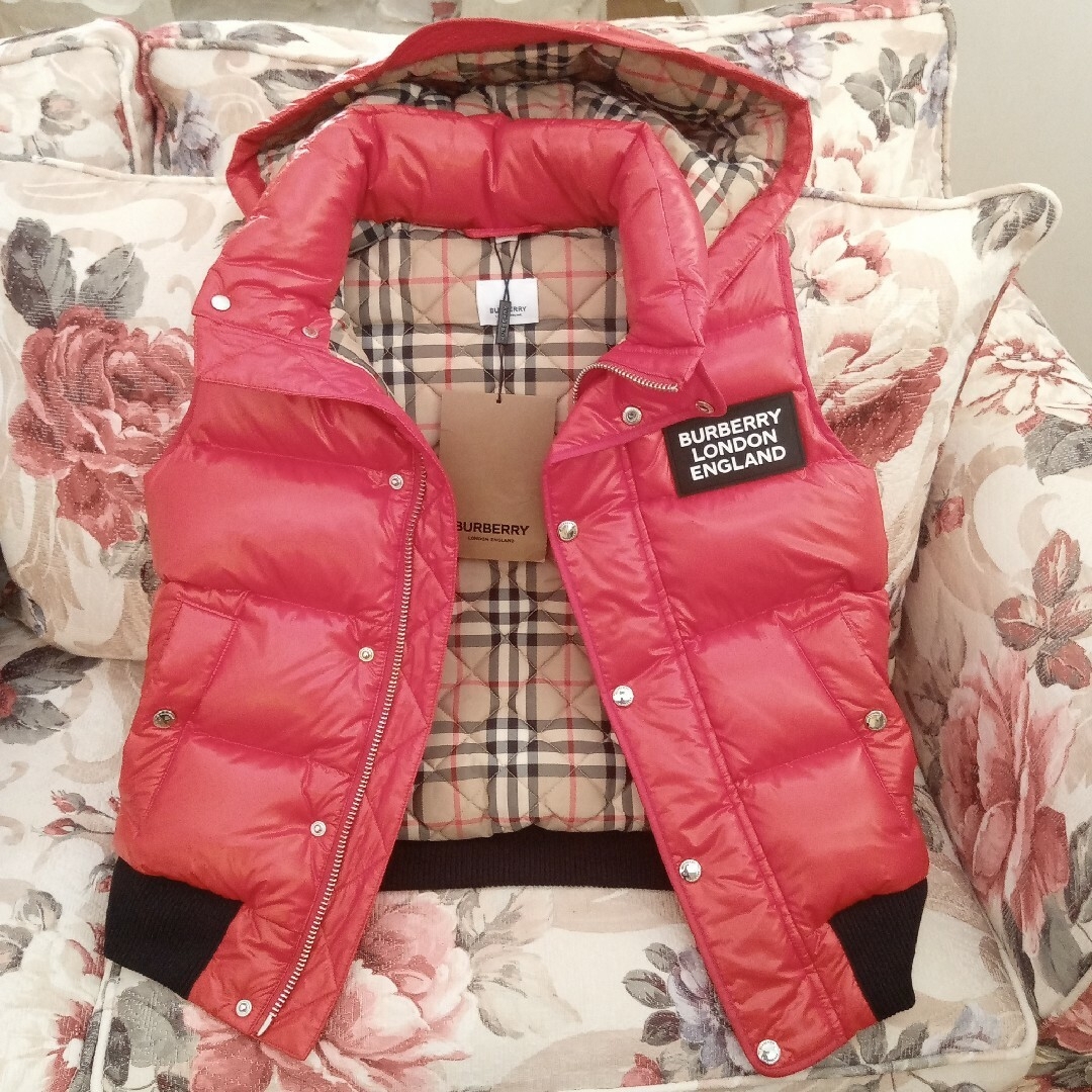 BURBERRY - 新品未使用 正規品 12Y BURBERRY LONDON ベストの通販 by